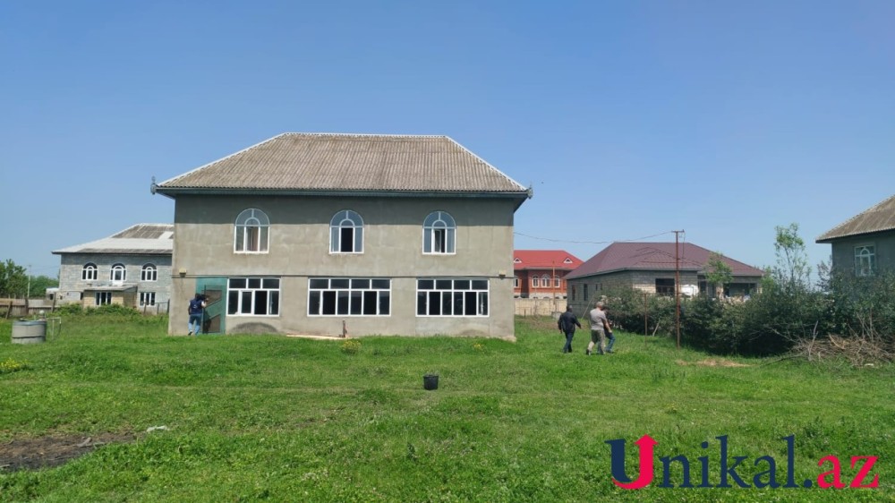 Lənkəranda evə ildırım düşdü - Yanğın oldu (FOTO)